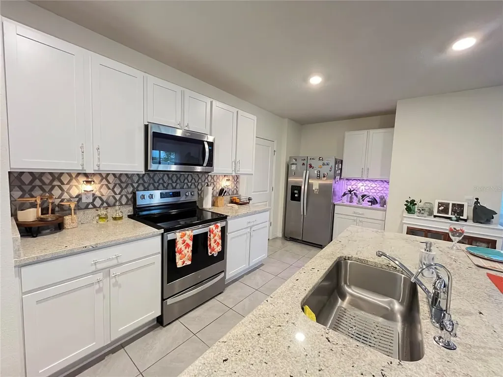 17032 Oval Rum Drive Wimauma FL 33598