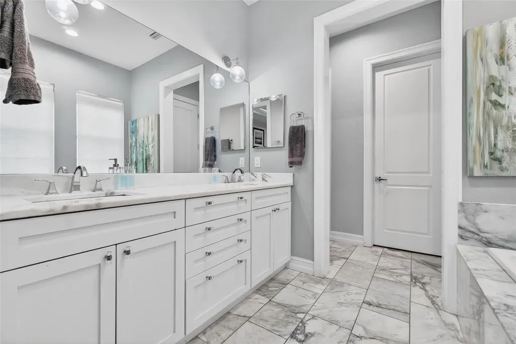 6054 Yeats Manor Drive Tampa FL 33616