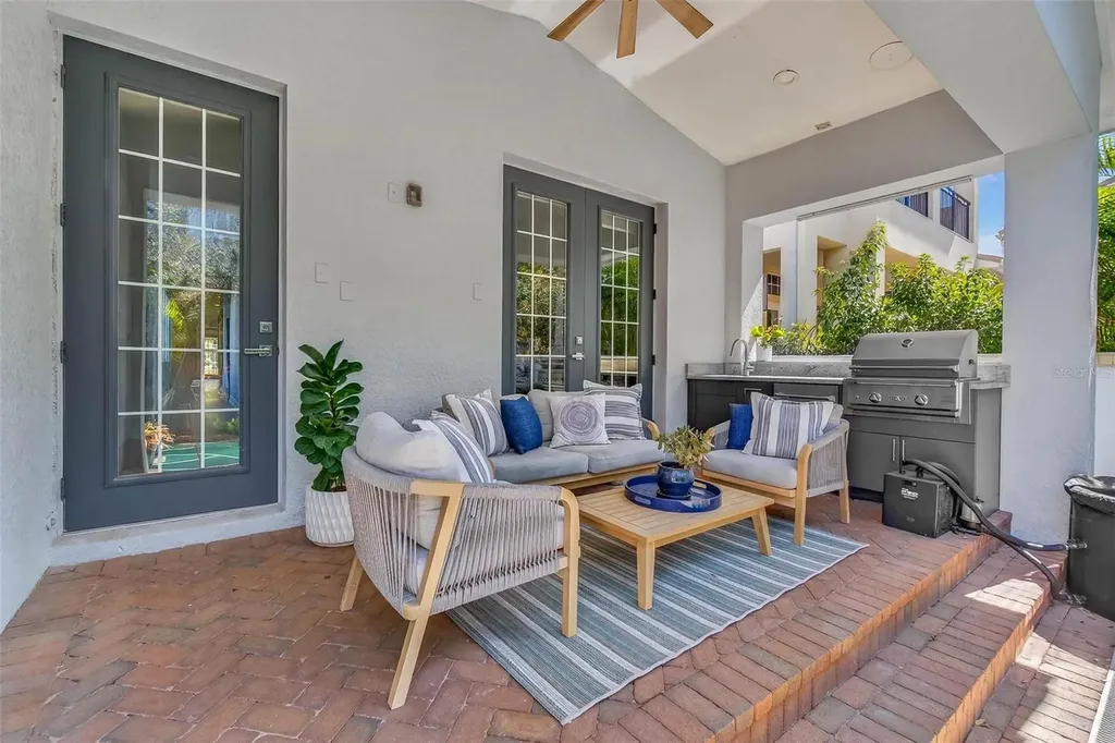 6054 Yeats Manor Drive Tampa FL 33616