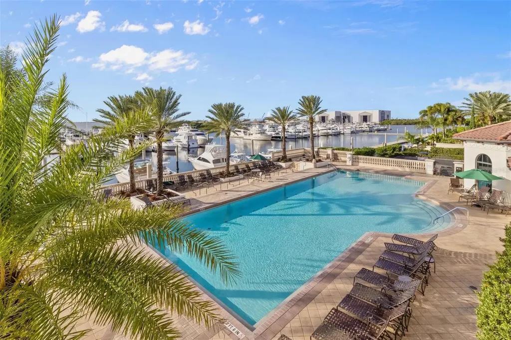 6054 Yeats Manor Drive Tampa FL 33616
