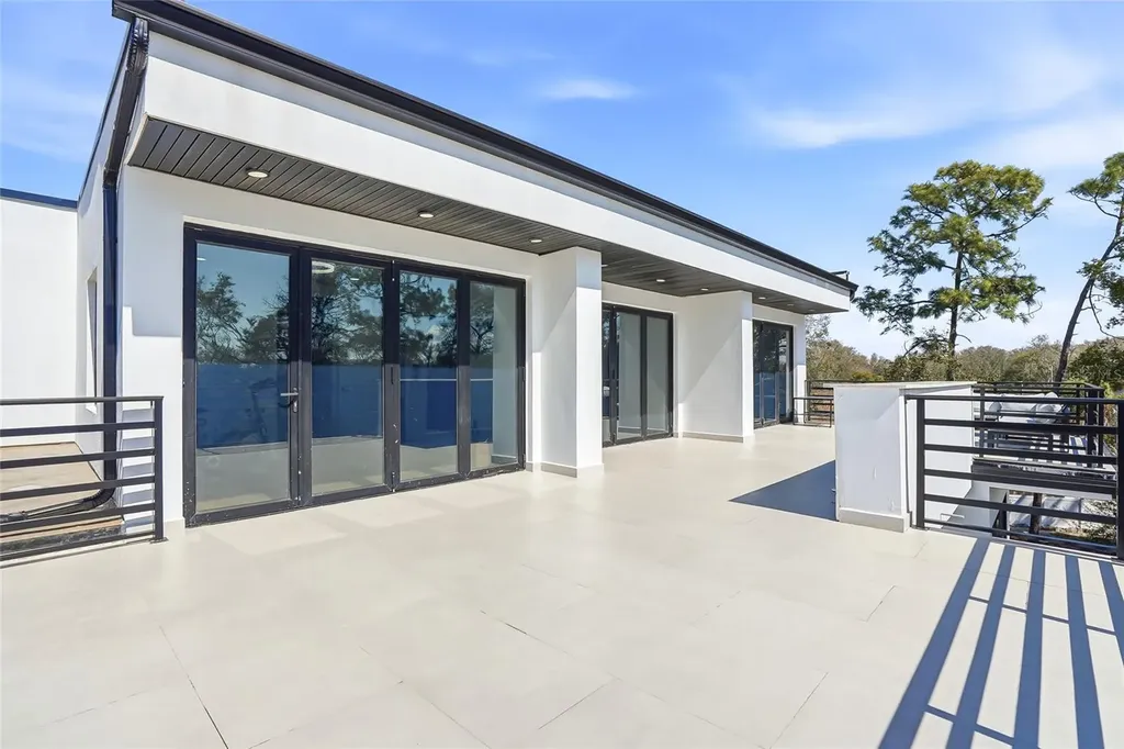7818 N Hubert Avenue Tampa FL 33614