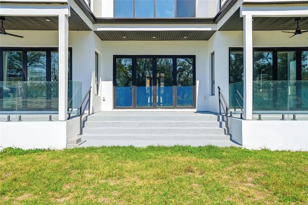 7818 N Hubert Avenue Tampa FL 33614