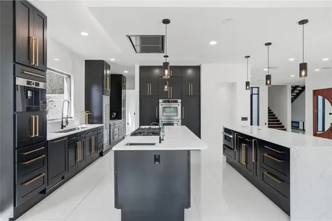 7818 N Hubert Avenue Tampa FL 33614
