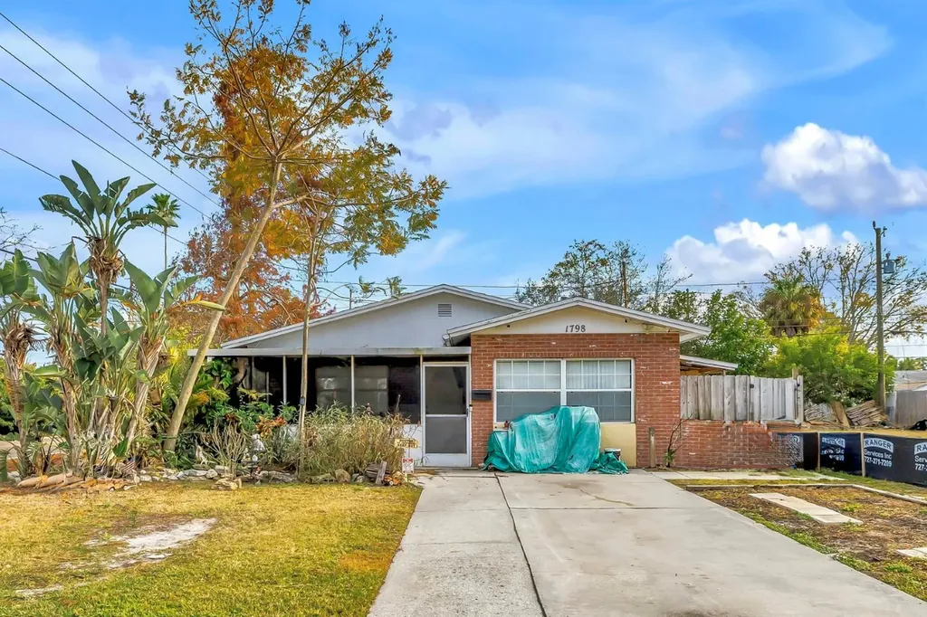 1798 New Hampshire Avenue NE St Petersburg FL 33703