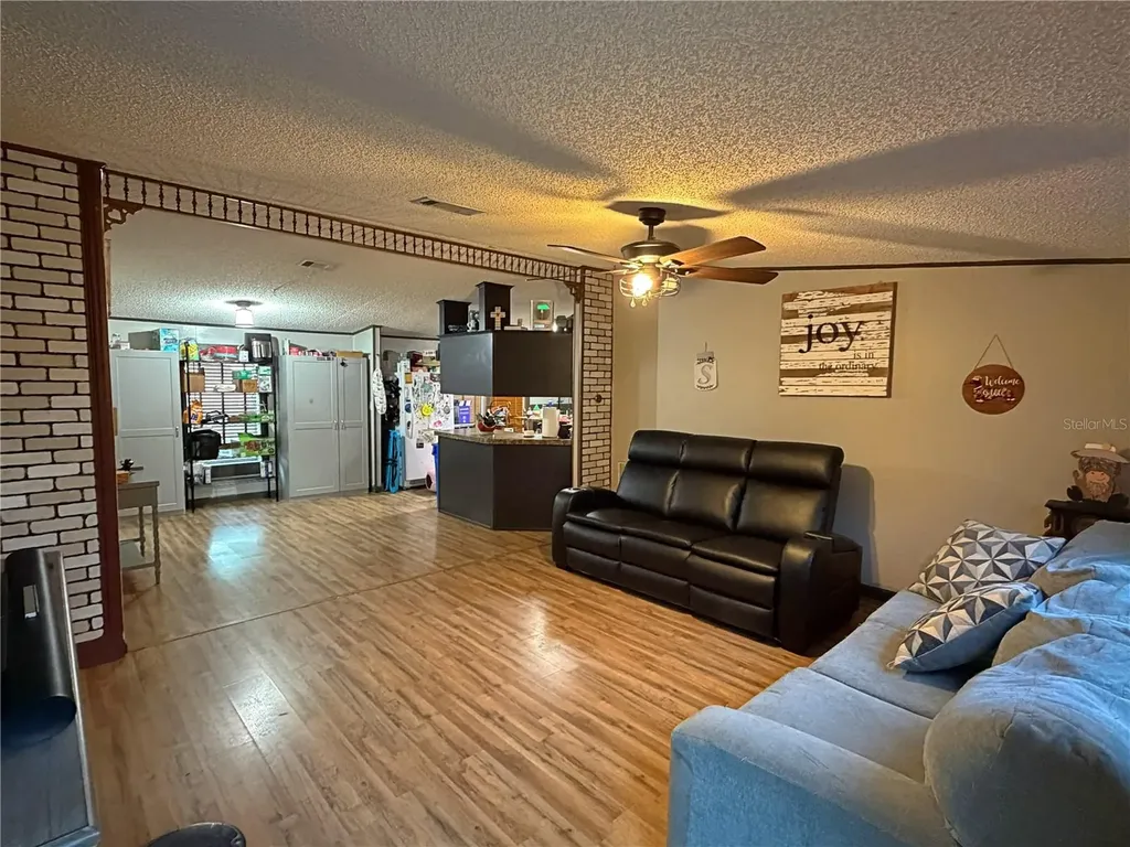 12919 S County Road 39 Lithia FL 33547