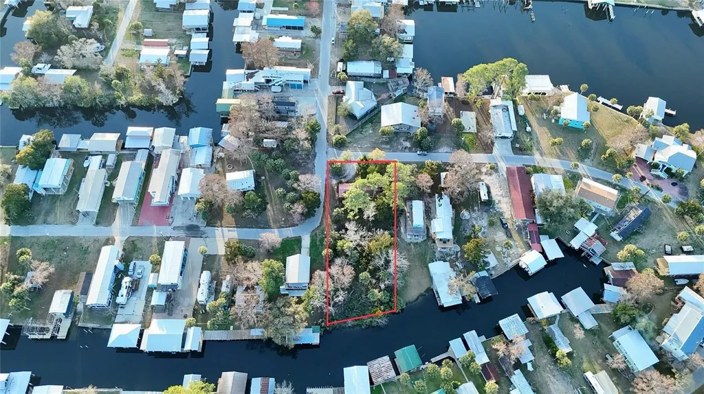 12 SE 241st Street Suwannee FL 32692