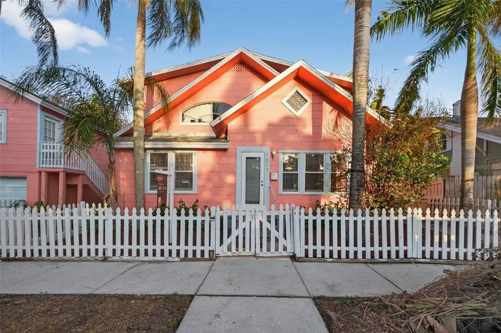 1017 8th Street N St Petersburg FL 33701