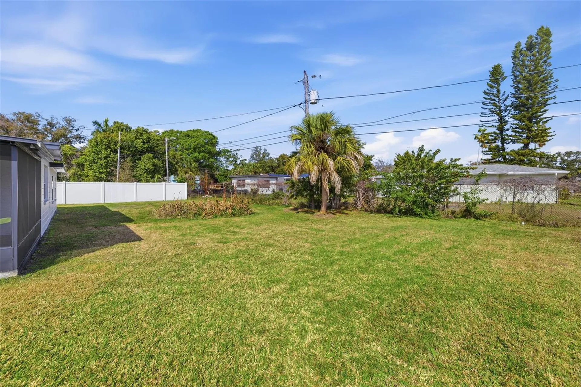 1027 27th Avenue S St Petersburg FL 33705