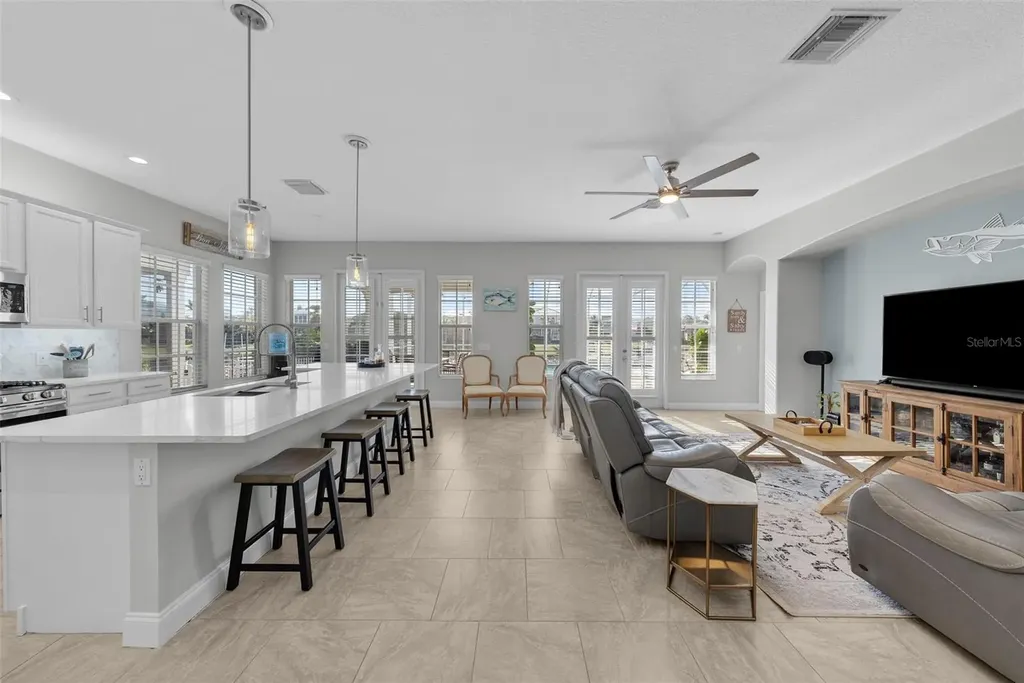 5210 Covesound Way Apollo Beach FL 33572