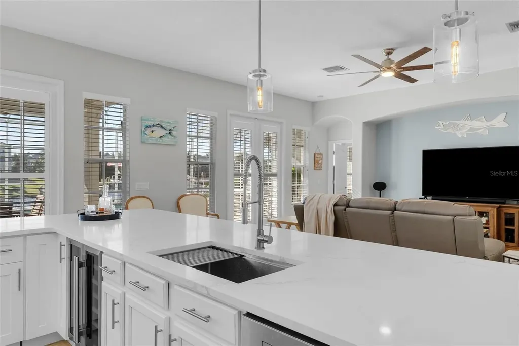5210 Covesound Way Apollo Beach FL 33572