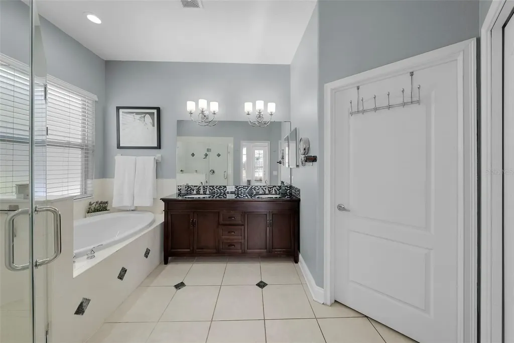 5210 Covesound Way Apollo Beach FL 33572