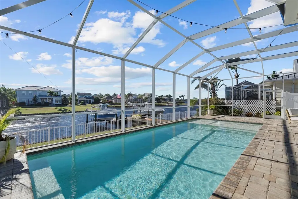 5210 Covesound Way Apollo Beach FL 33572