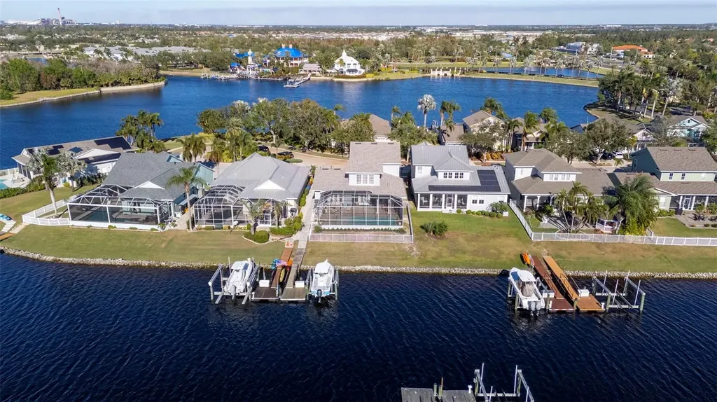 5210 Covesound Way Apollo Beach FL 33572
