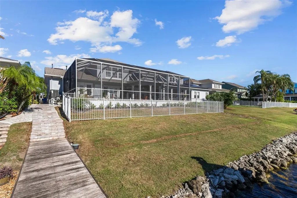 5210 Covesound Way Apollo Beach FL 33572