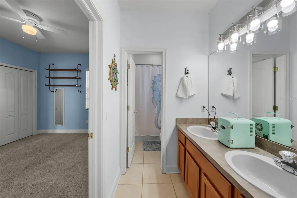 5210 Covesound Way Apollo Beach FL 33572