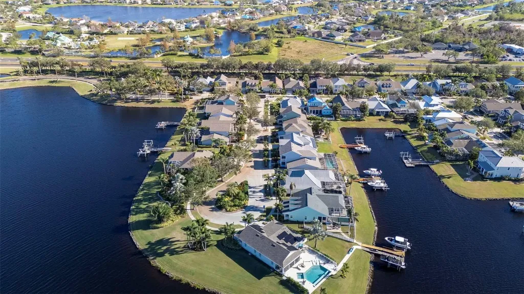 5210 Covesound Way Apollo Beach FL 33572