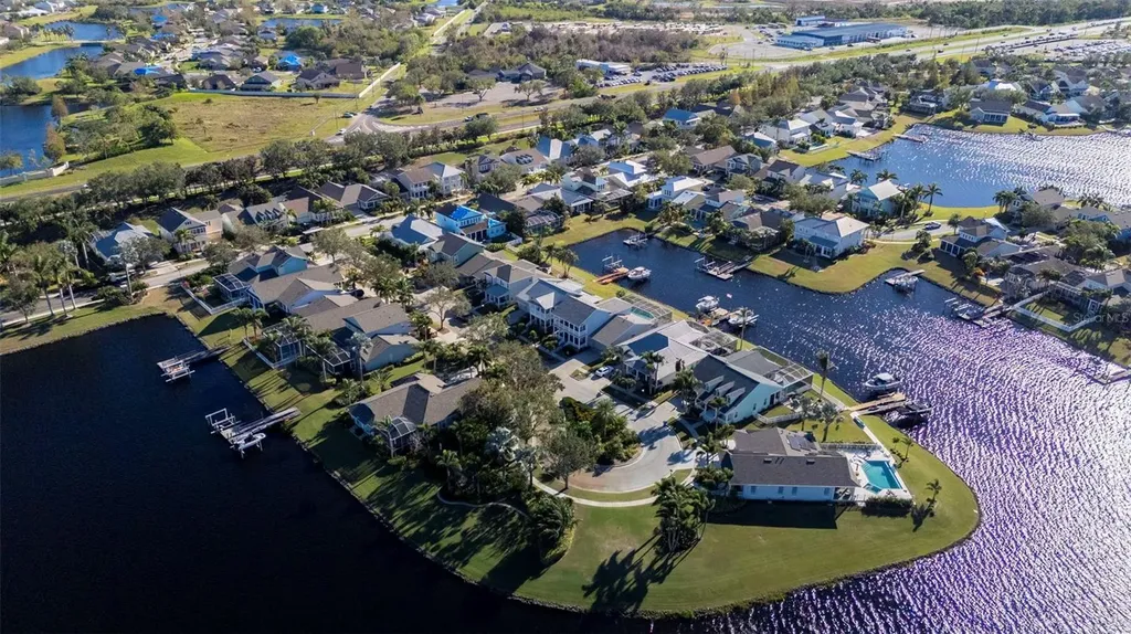 5210 Covesound Way Apollo Beach FL 33572