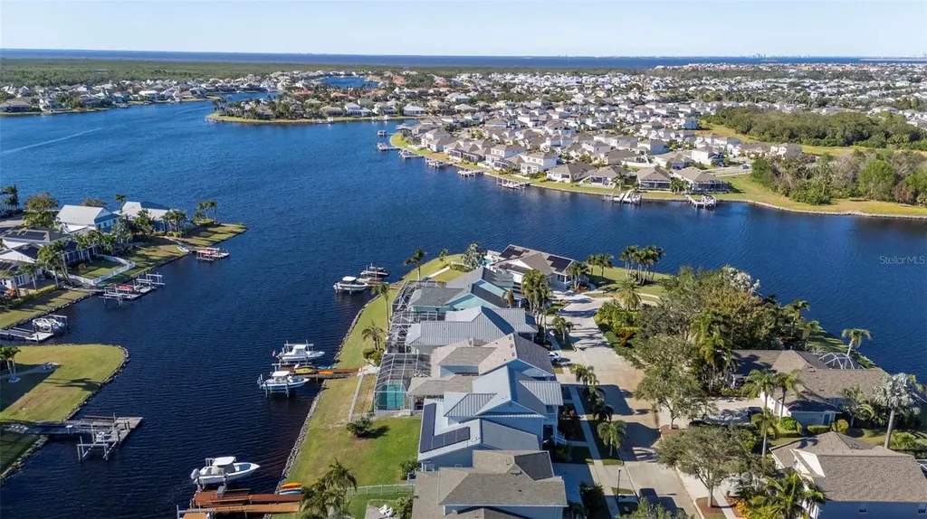 5210 Covesound Way Apollo Beach FL 33572