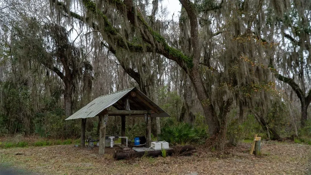 455 W River Road Palatka FL 32177