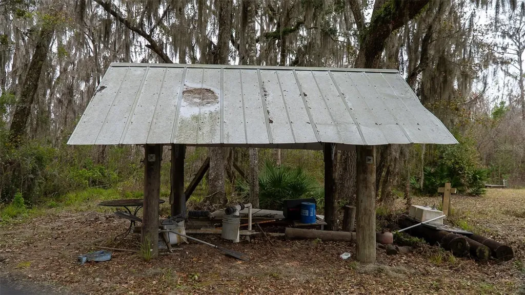 455 W River Road Palatka FL 32177
