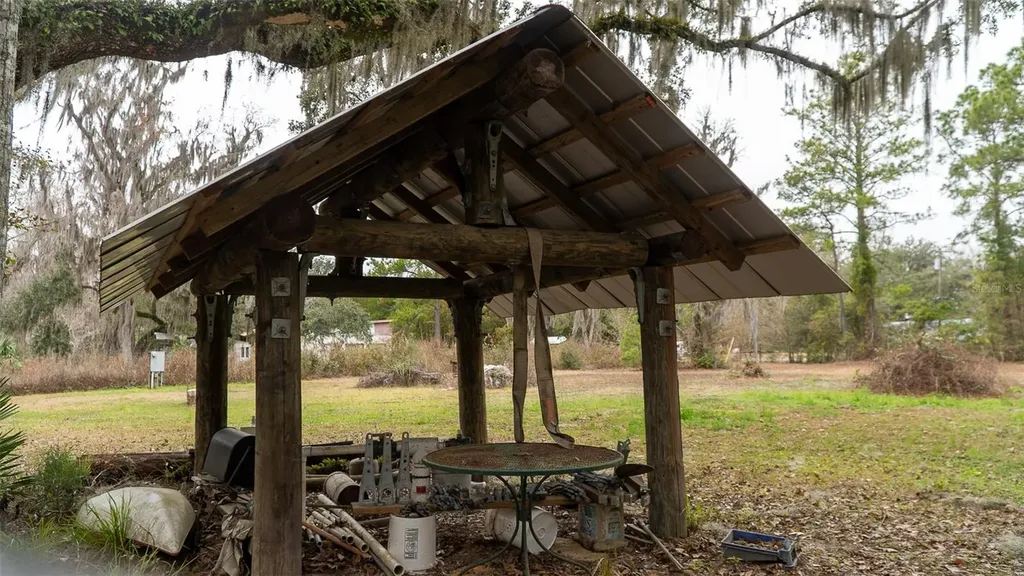 455 W River Road Palatka FL 32177