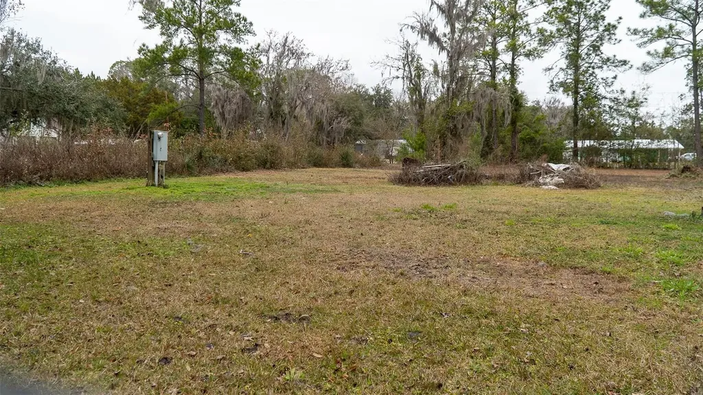 455 W River Road Palatka FL 32177