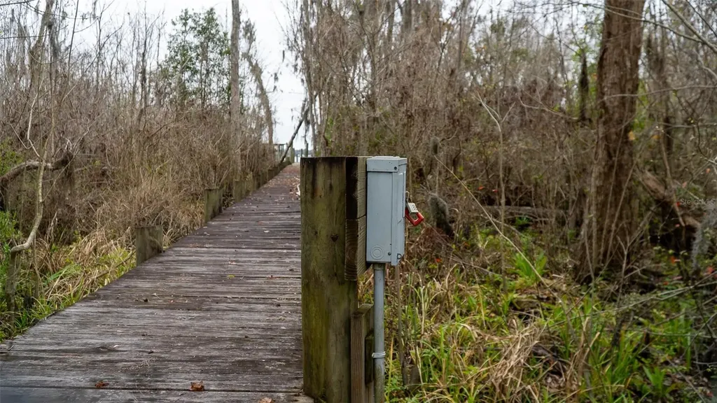 455 W River Road Palatka FL 32177