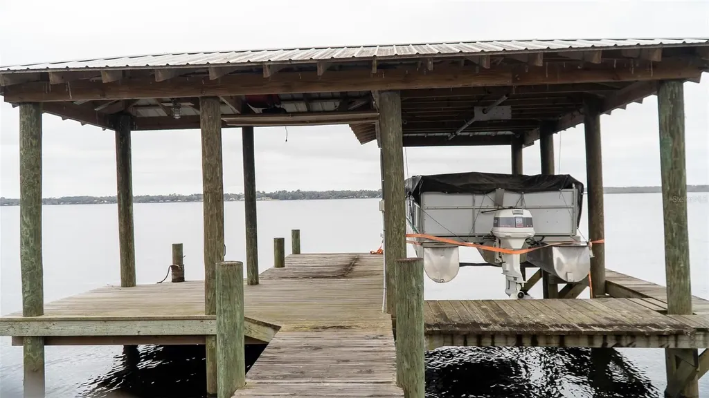455 W River Road Palatka FL 32177