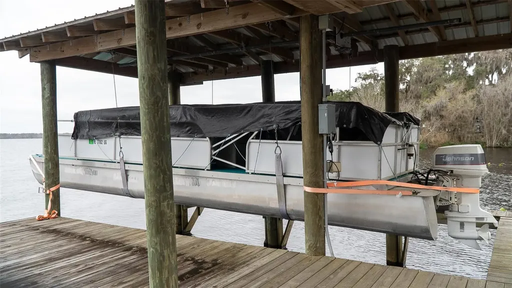 455 W River Road Palatka FL 32177