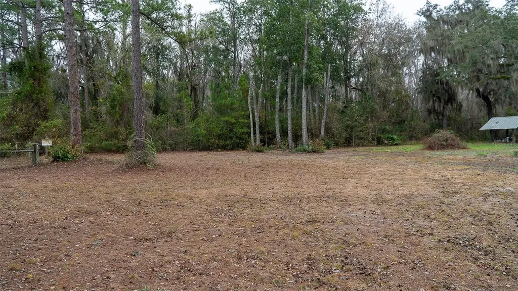 455 W River Road Palatka FL 32177