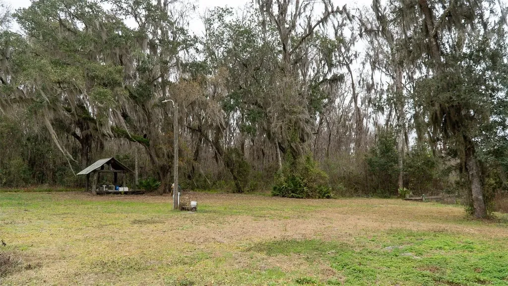 455 W River Road Palatka FL 32177