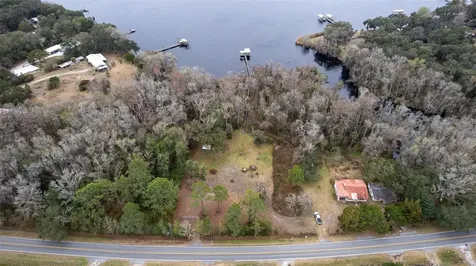 455 W River Road Palatka FL 32177
