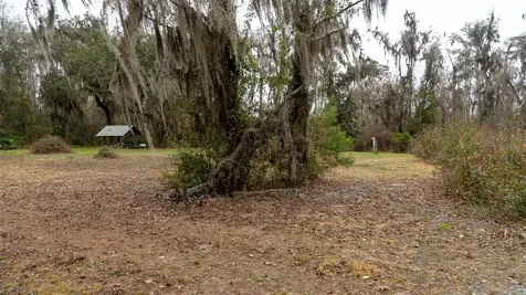 455 W River Road Palatka FL 32177