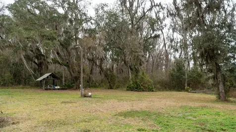 455 W River Road Palatka FL 32177