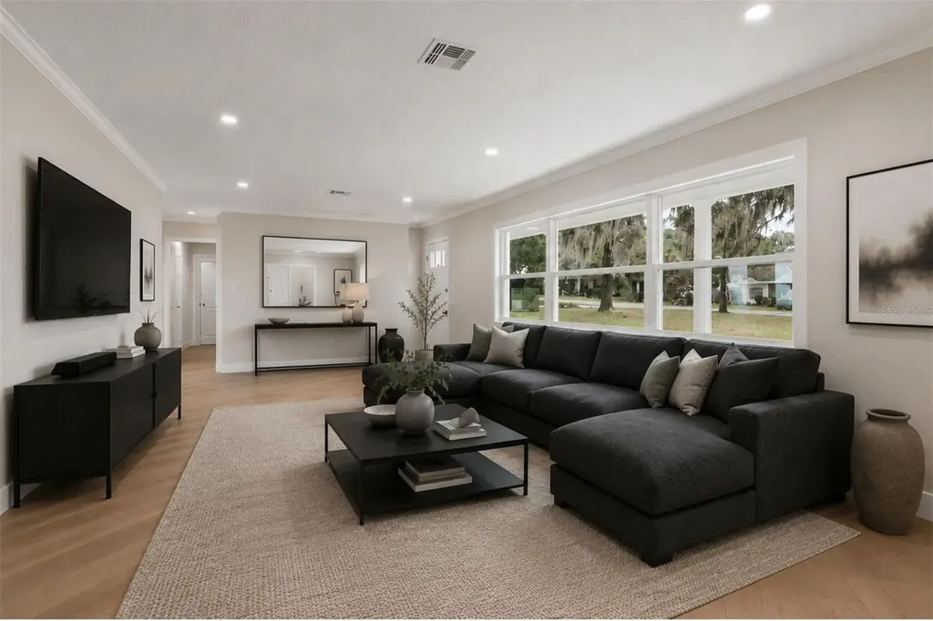 1310 E Crooked Lake Drive Eustis FL 32726