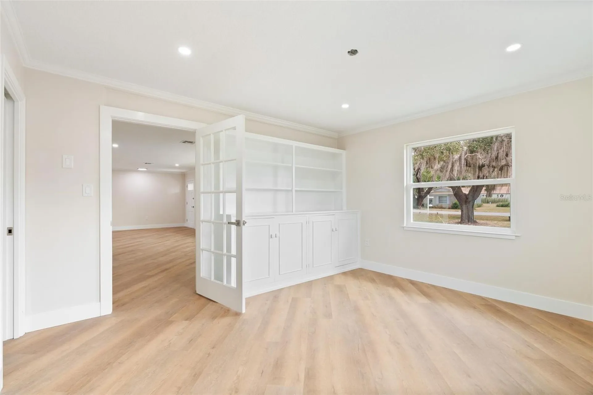 1310 E Crooked Lake Drive Eustis FL 32726