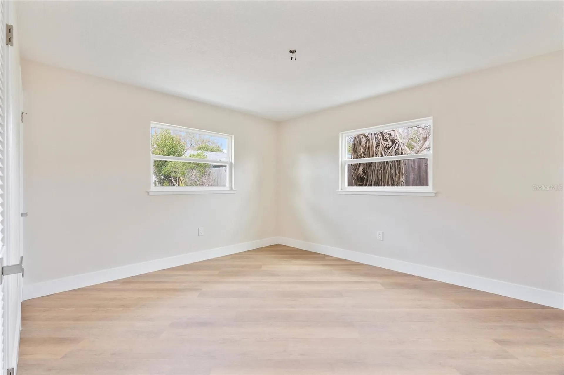 1310 E Crooked Lake Drive Eustis FL 32726