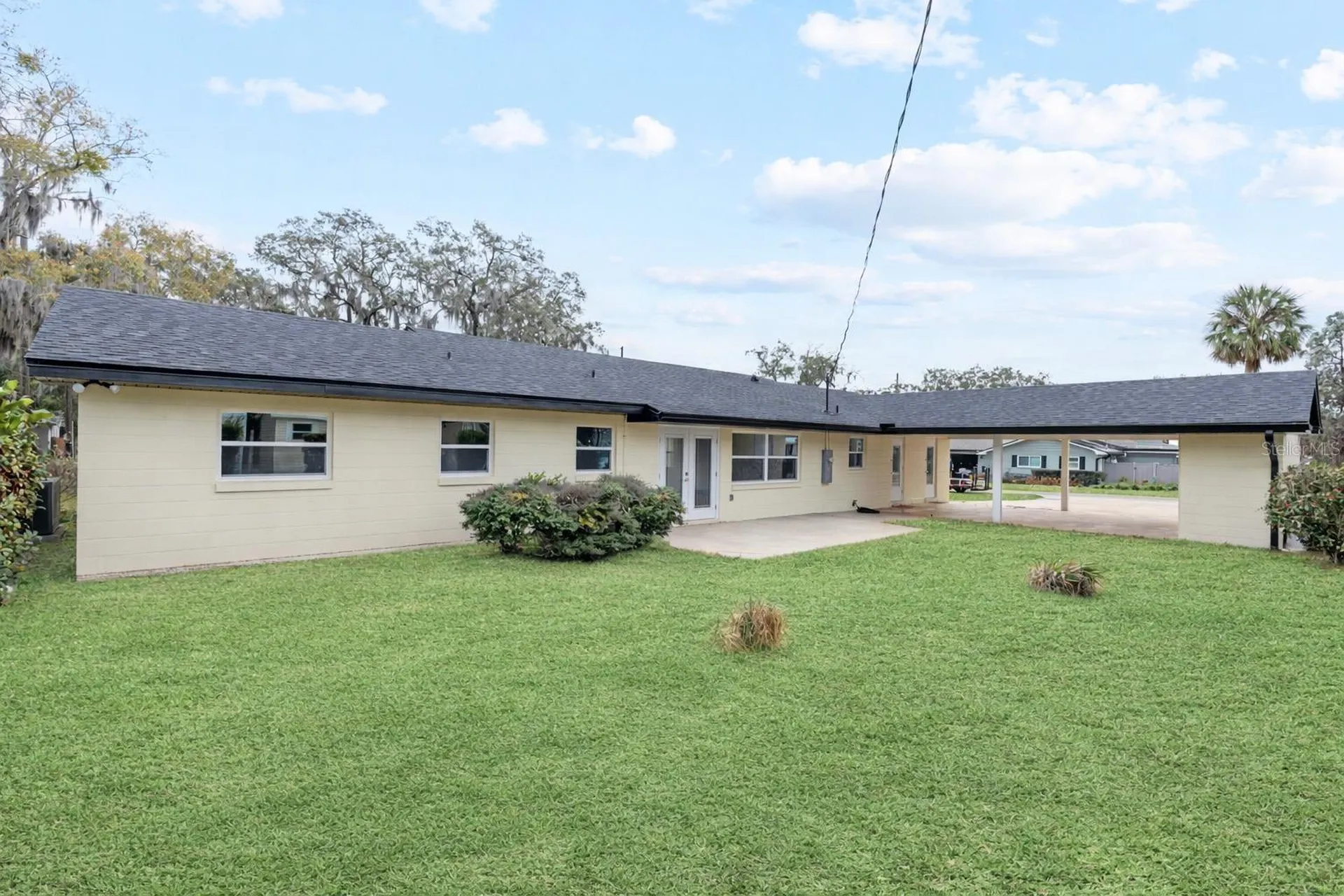 1310 E Crooked Lake Drive Eustis FL 32726