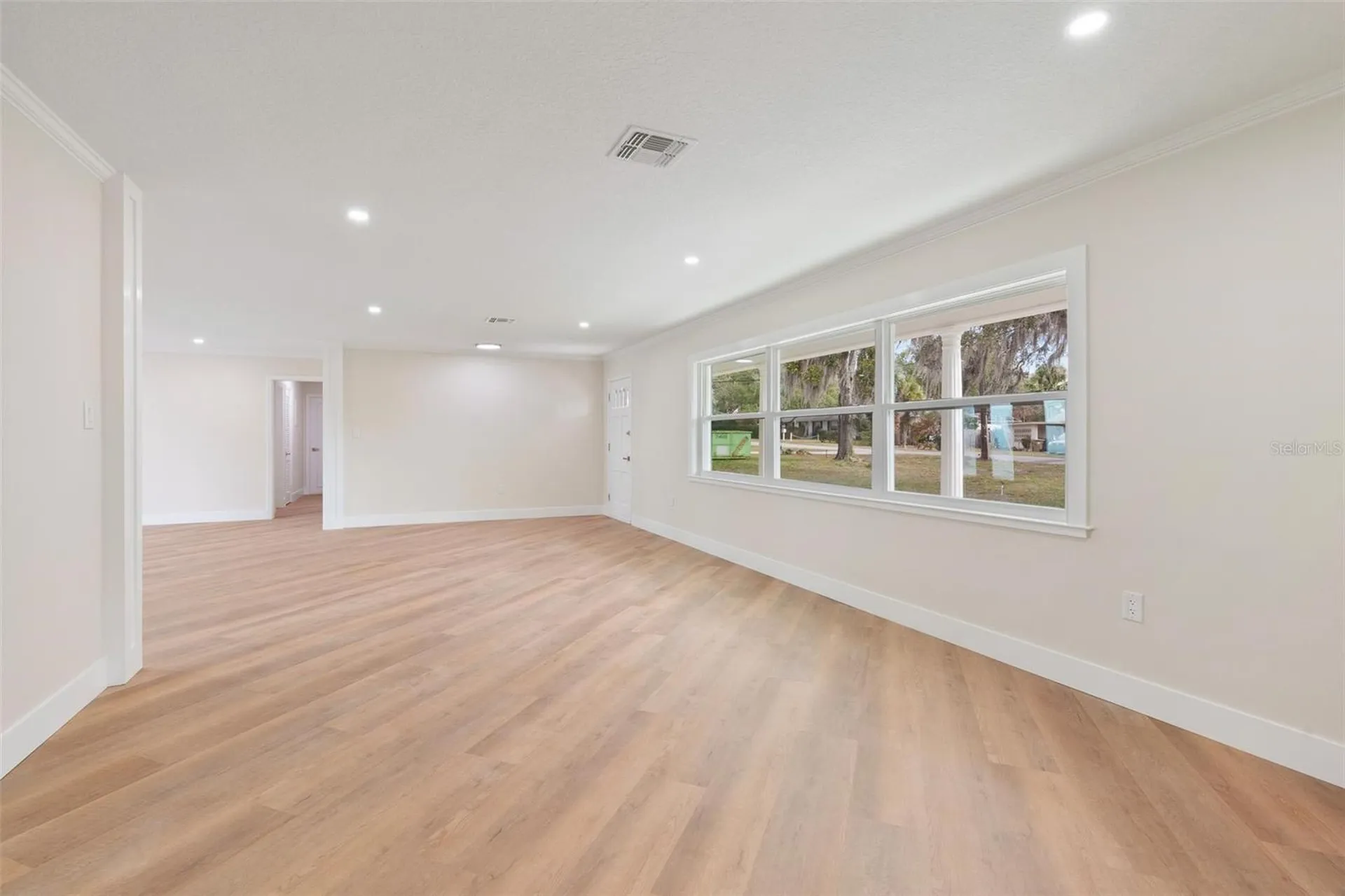 1310 E Crooked Lake Drive Eustis FL 32726