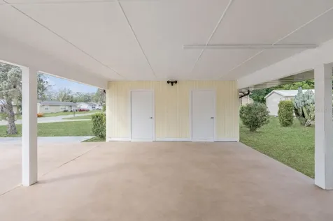 1310 E Crooked Lake Drive Eustis FL 32726