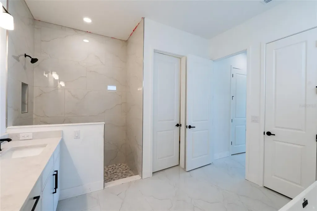 659 Maldives Trail Sarasota FL 34234
