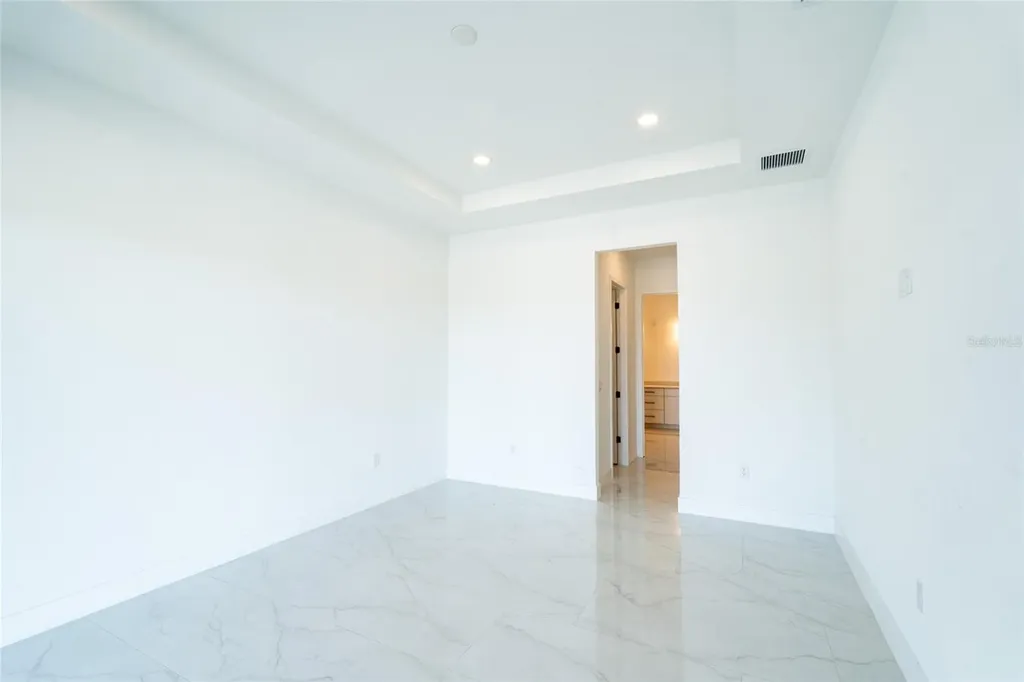 659 Maldives Trail Sarasota FL 34234