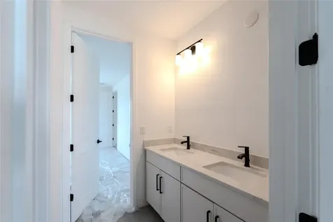 659 Maldives Trail Sarasota FL 34234