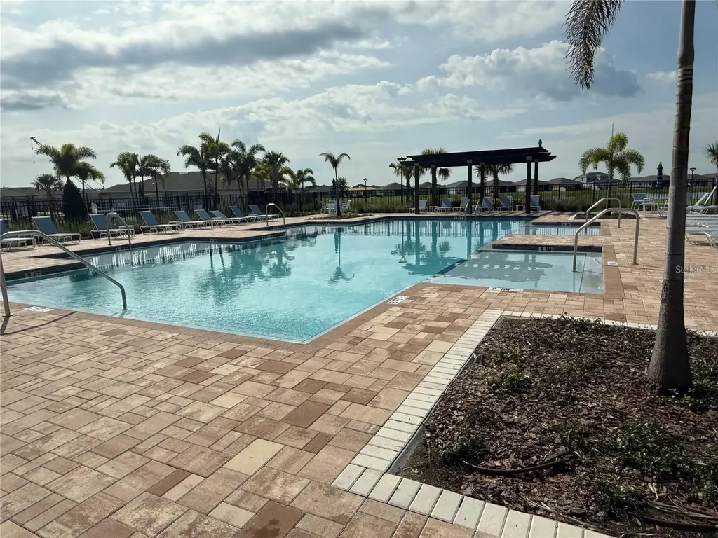 1778 Good Neighbor Loop Kissimmee FL 34744