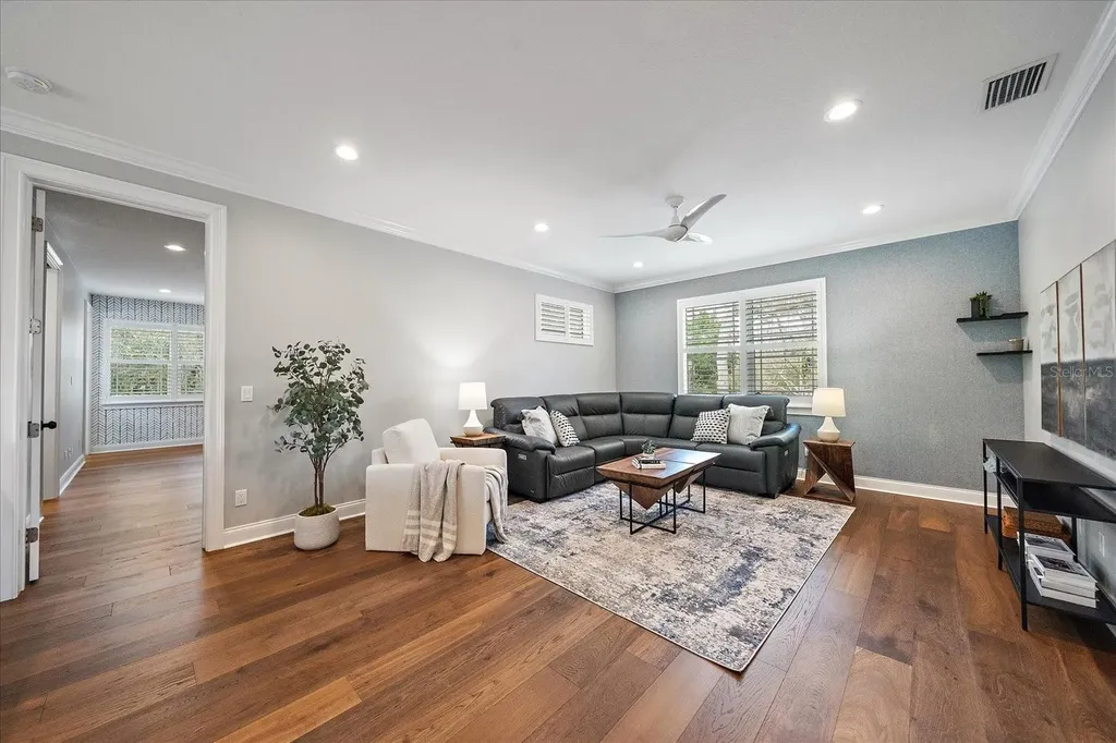 2207 Wisteria Street Sarasota FL 34239