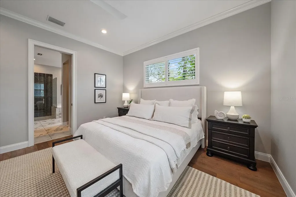 2207 Wisteria Street Sarasota FL 34239