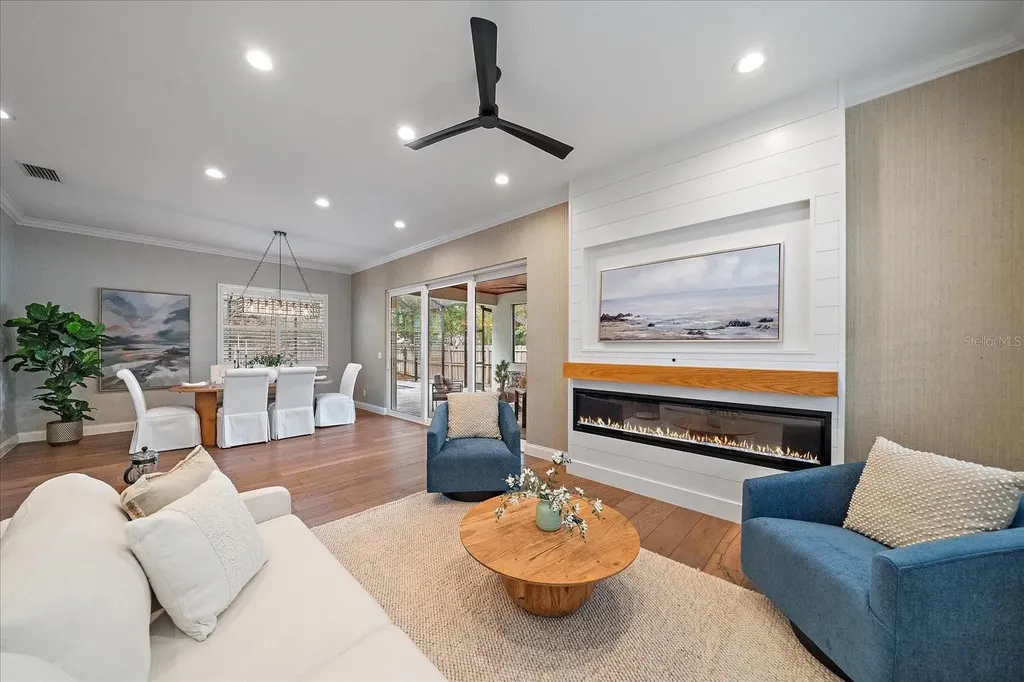 2207 Wisteria Street Sarasota FL 34239