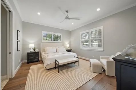 2207 Wisteria Street Sarasota FL 34239