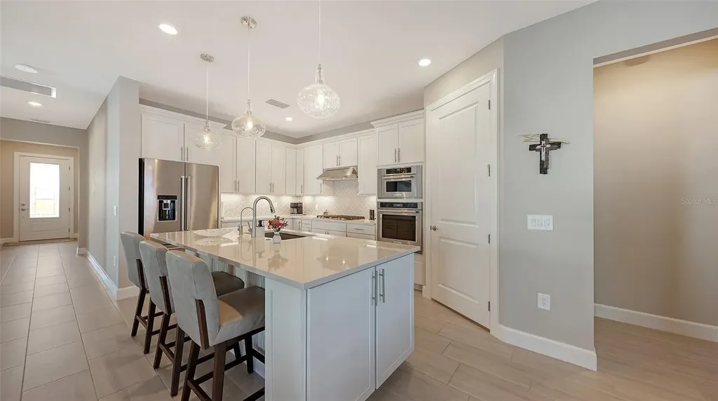 7675 Summerland Cove Bradenton FL 34202