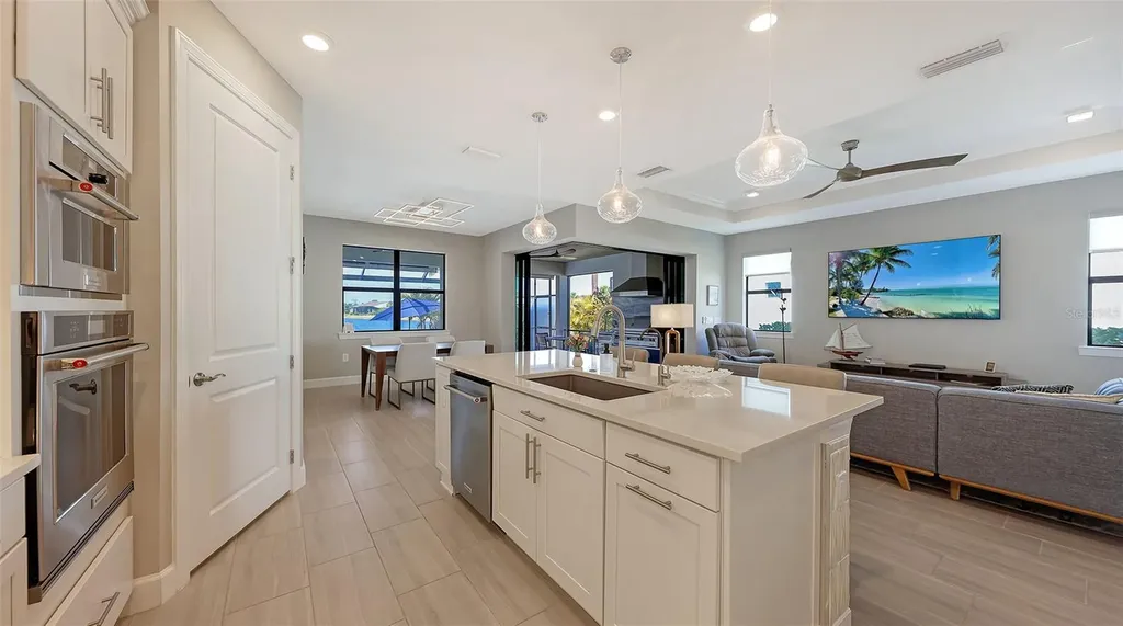 7675 Summerland Cove Bradenton FL 34202